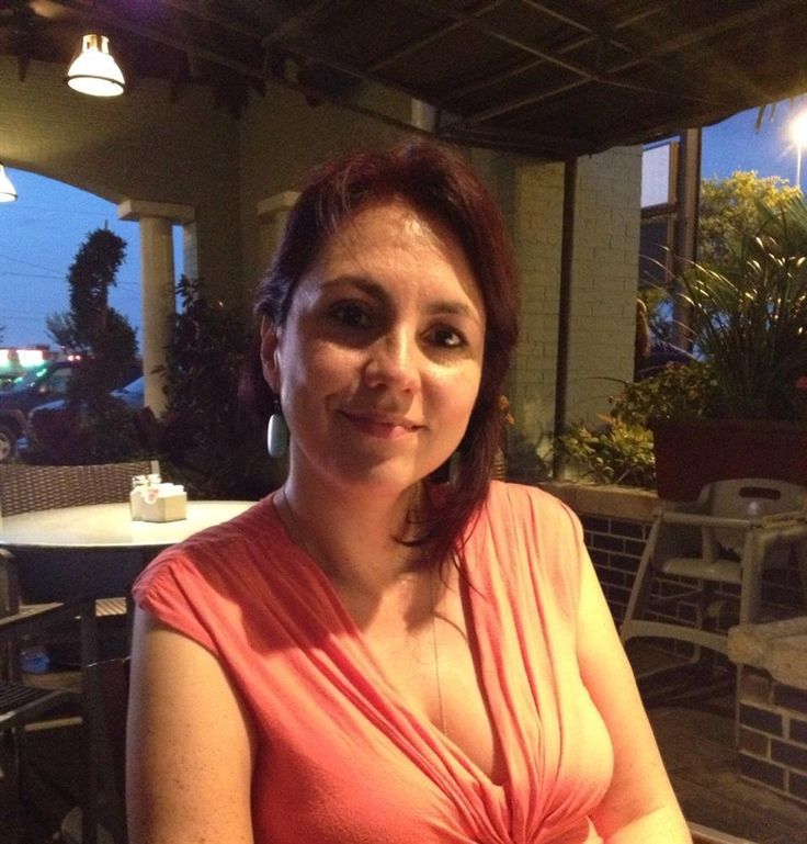 older women looking for younger men free dating sites